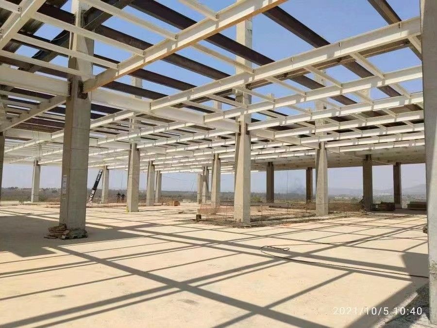 Leicht gebaute Industriebauten Stahlkonstruktion Werkstatt Fertigung Bekannte Lieferanten