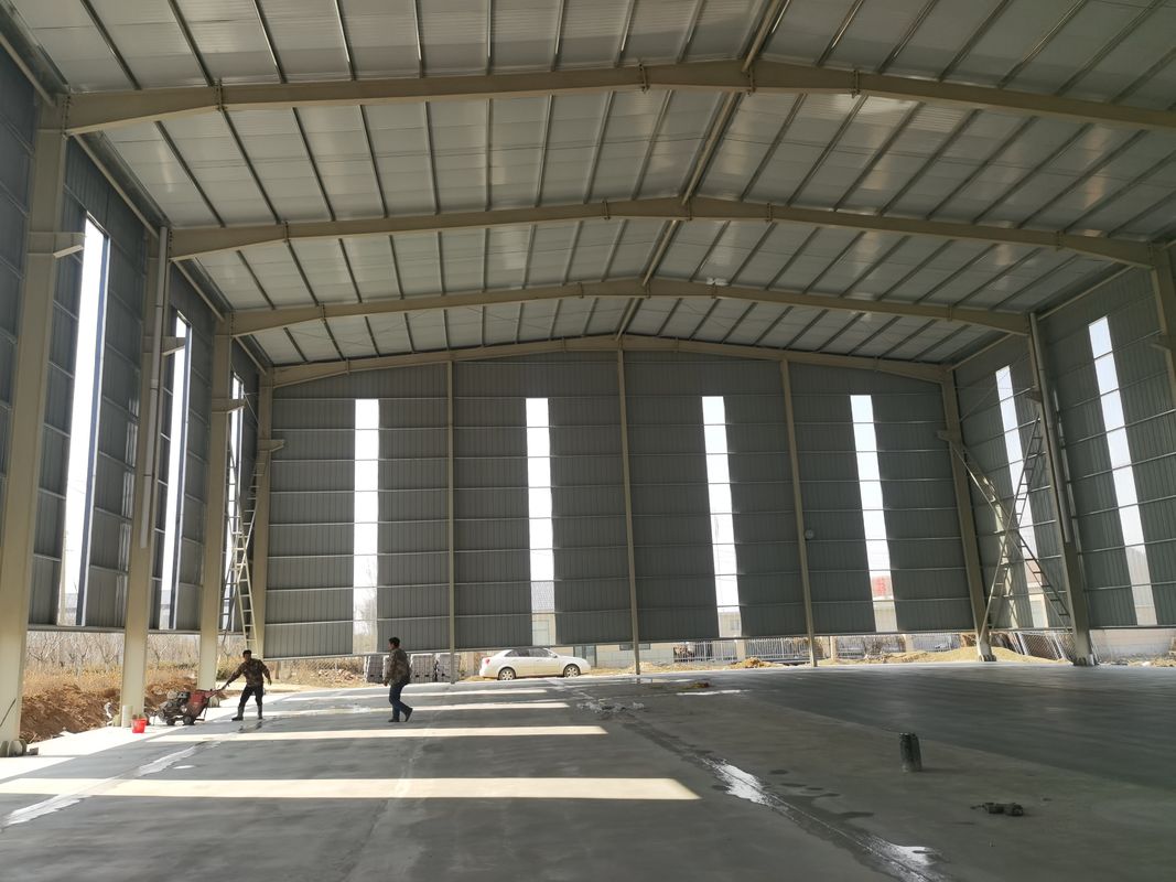 Vorgefertigte Bauten Industrie Metallmaterialien Hangar Schuppen Lager / Werkstatt Anlage Stahlkonstruktion Gebäude