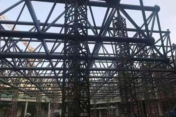 Bauen Sie ein Stahllager für Hochhäuser und große Spannweiten mit Hurrikanbeständiger Stahlkonstruktion