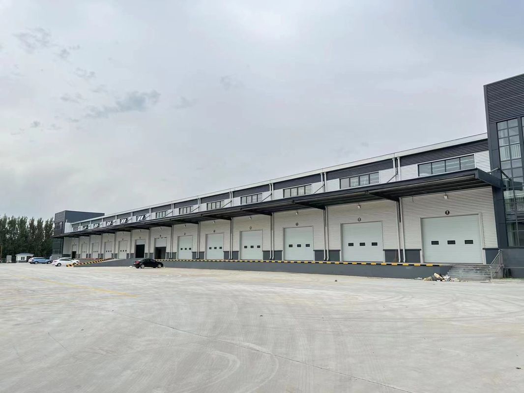 Vorgefertigtes Gebäude in China/Stahlverarbeitung/Vorgefertigte Metallwerkstatt/Niedrige Preise/Maßgeschneiderte Stahlkonstruktion